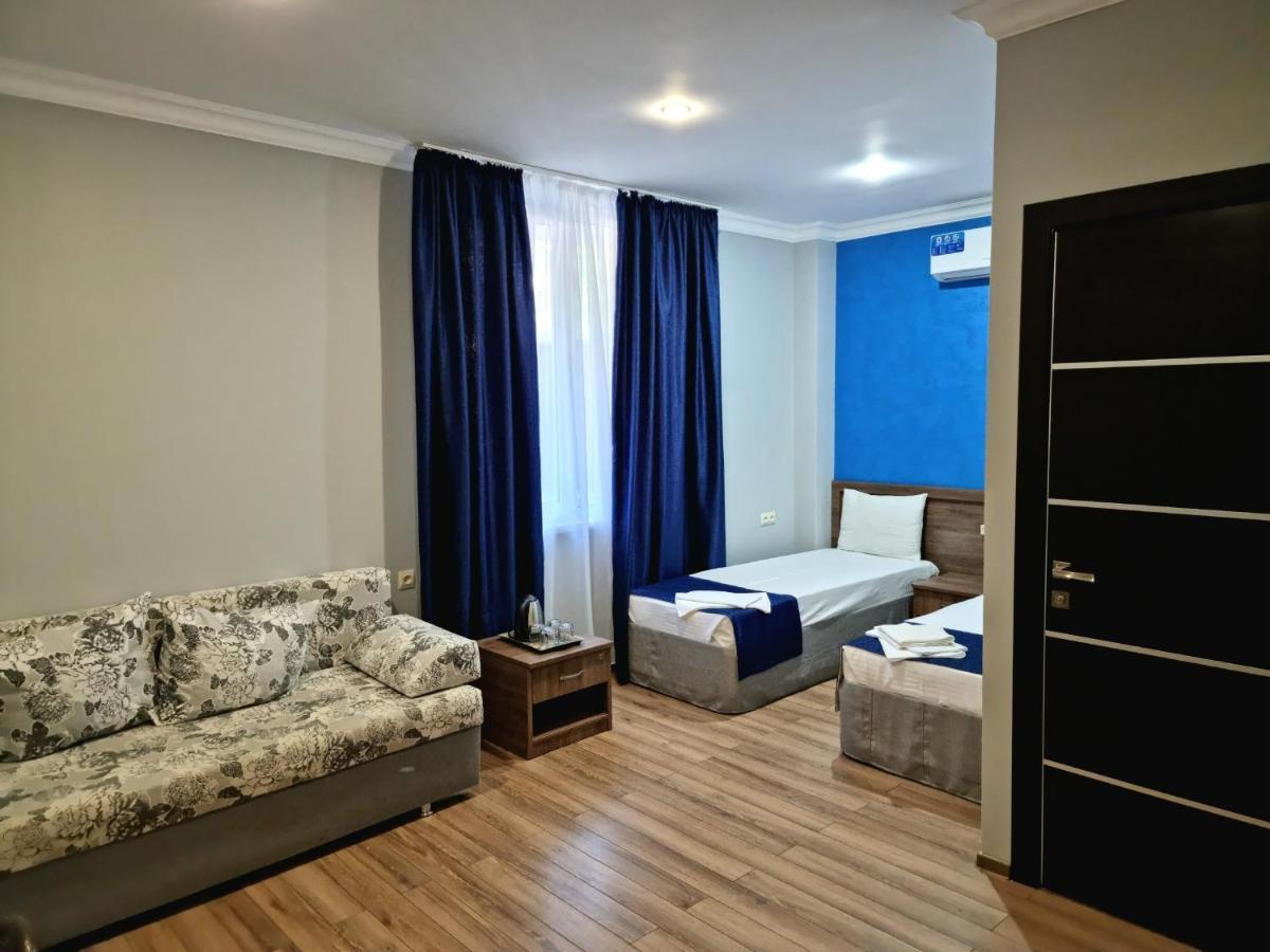 Nobi Guest House Gagra Buitenkant foto